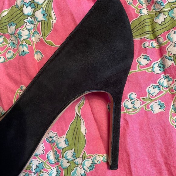 Black Suede Manolo Blahnik Stilettos 37.5 Heels - Picture 7 of 7